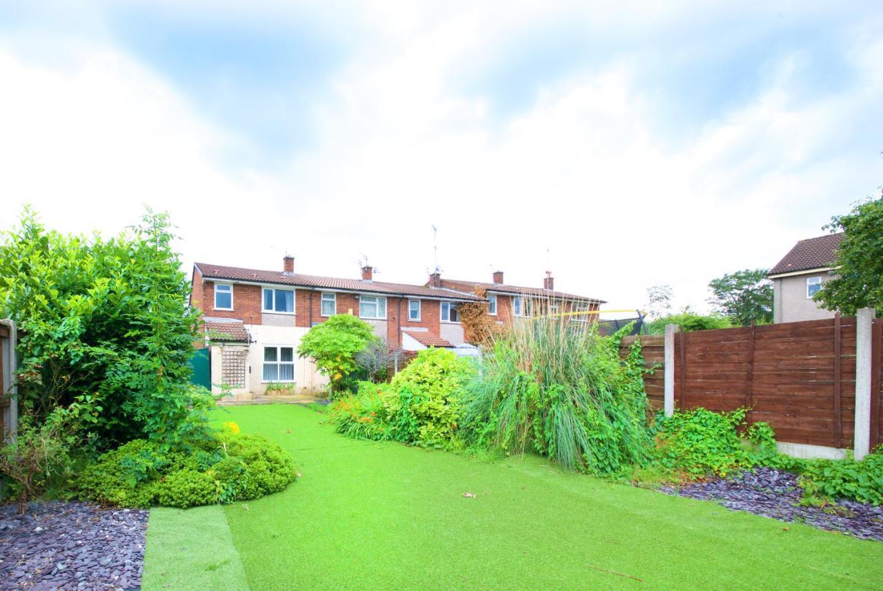 Gorgeous Manchester Home With Garden & Parking Exterior photo